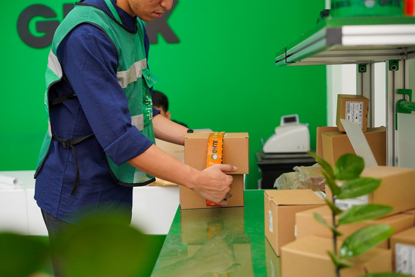Đầu tư vào bao bì chất lượng không chỉ bảo vệ hàng hóa mà còn là công cụ marketing 0 đồng hiệu quả giúp tăng uy tín thương hiệu và giữ chân khách hàng lâu dài.